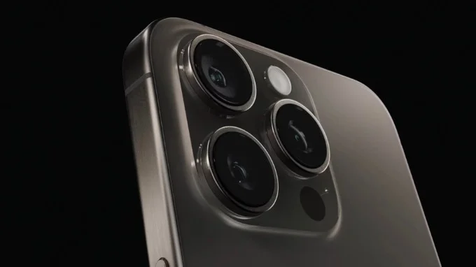 apple-co-the-trang-bi-camera-tele-5x-tren-iphone-16-pro-xtmobile.png