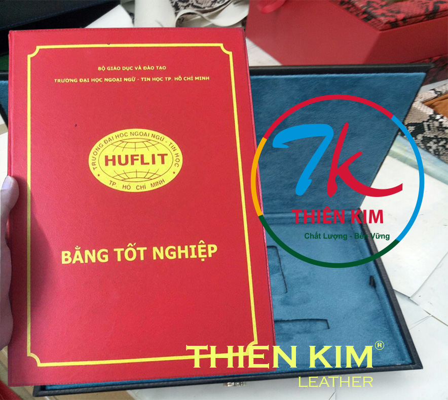 Bằng tốt nghiệp HUFLIT.jpg