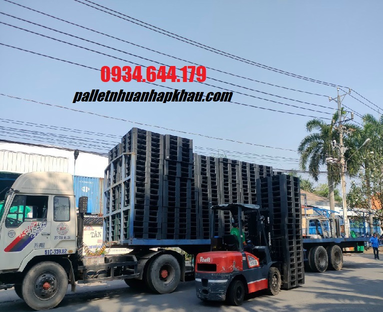 bán pallet nhựa Cần giuột.jpg