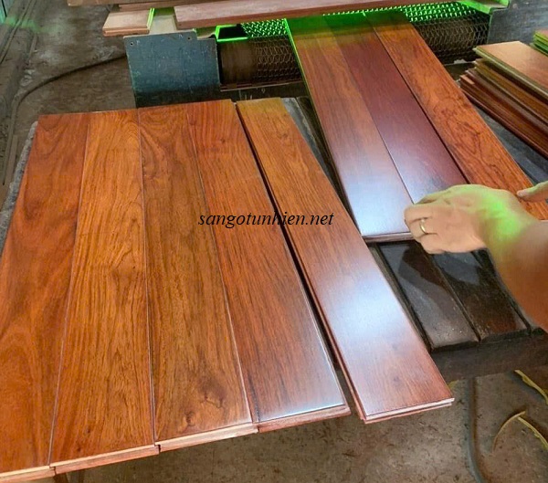 Cách nhận biết sàn gỗ Hương Lào xịn.jpg