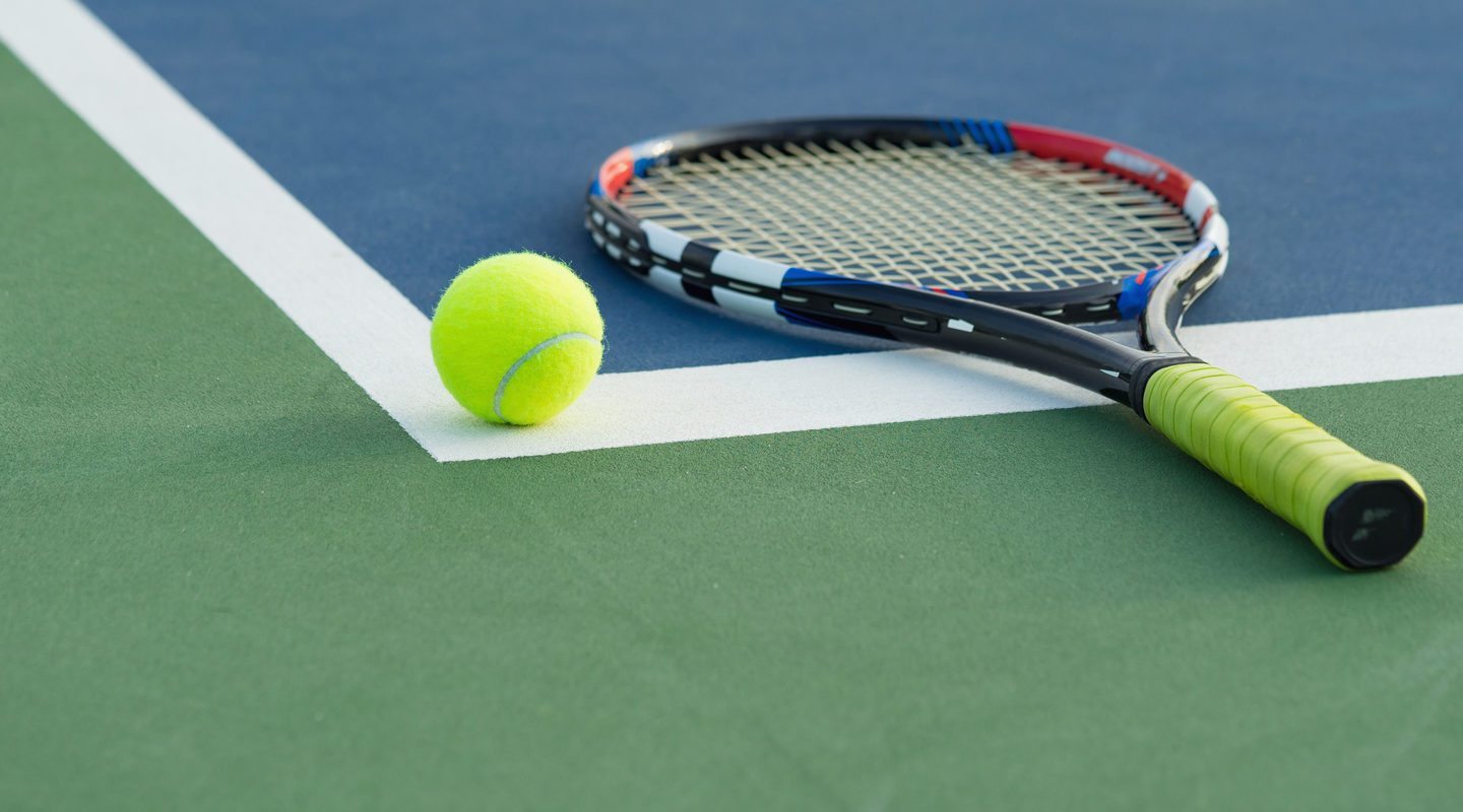 cho-thue-vot-tennis1.jpg