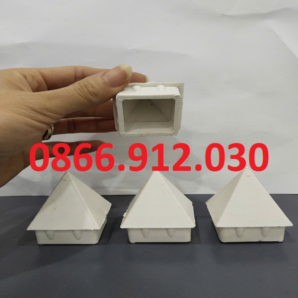 Chông hàng rào sắt hộp vuông 40.jpg