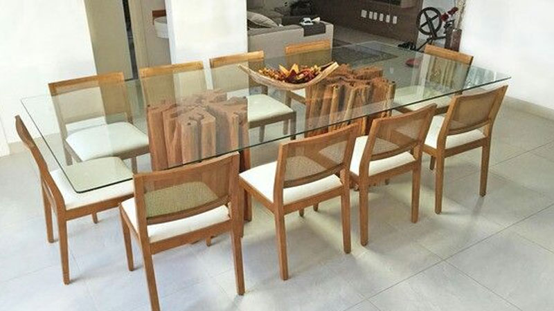 gia-kinh-mat-ban-an.jpg