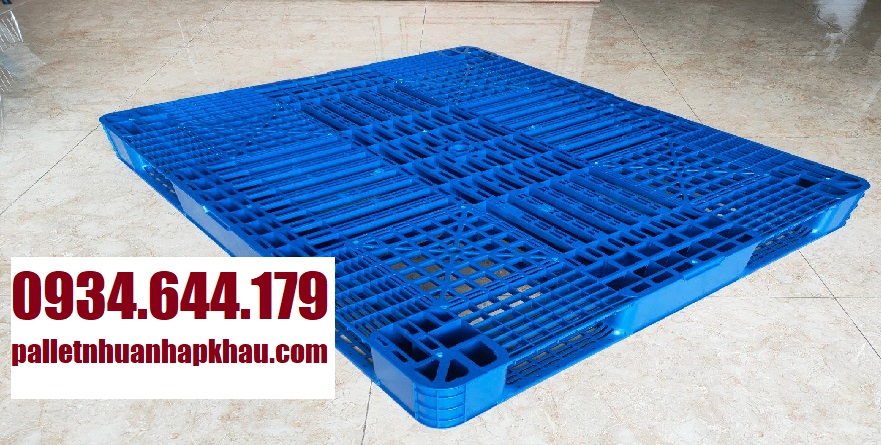 giá pallet nhựa củ chi.jpg