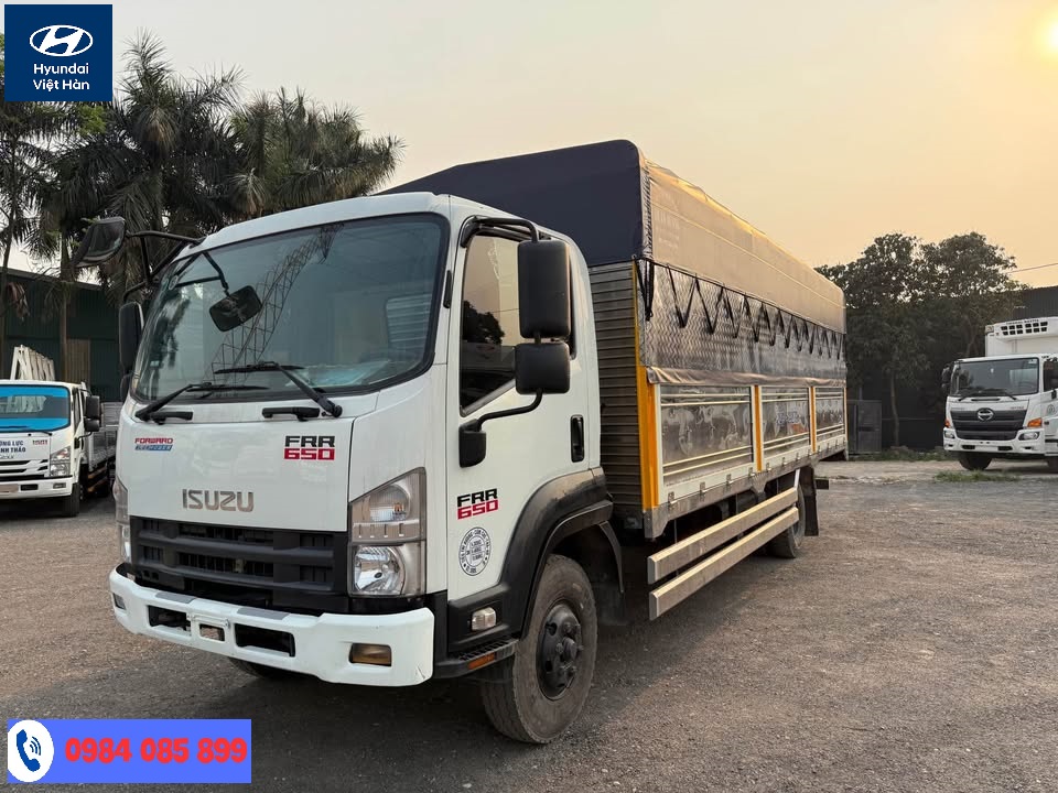 gia-xe-tai-isuzu-cu-o-ha-noi.jpg