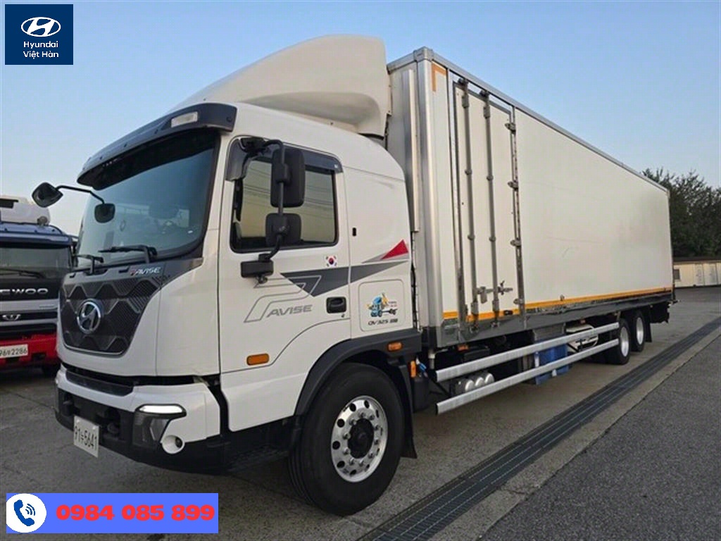 hyundai-ex18-pavise-2025.jpg