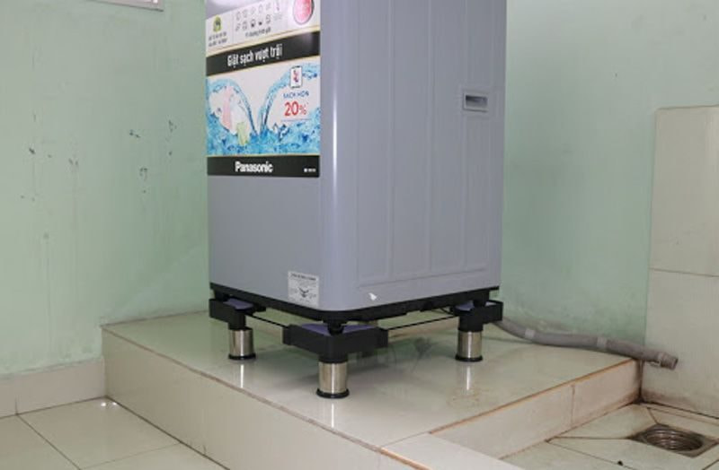 kệ máy giặt chống lũ.jpg