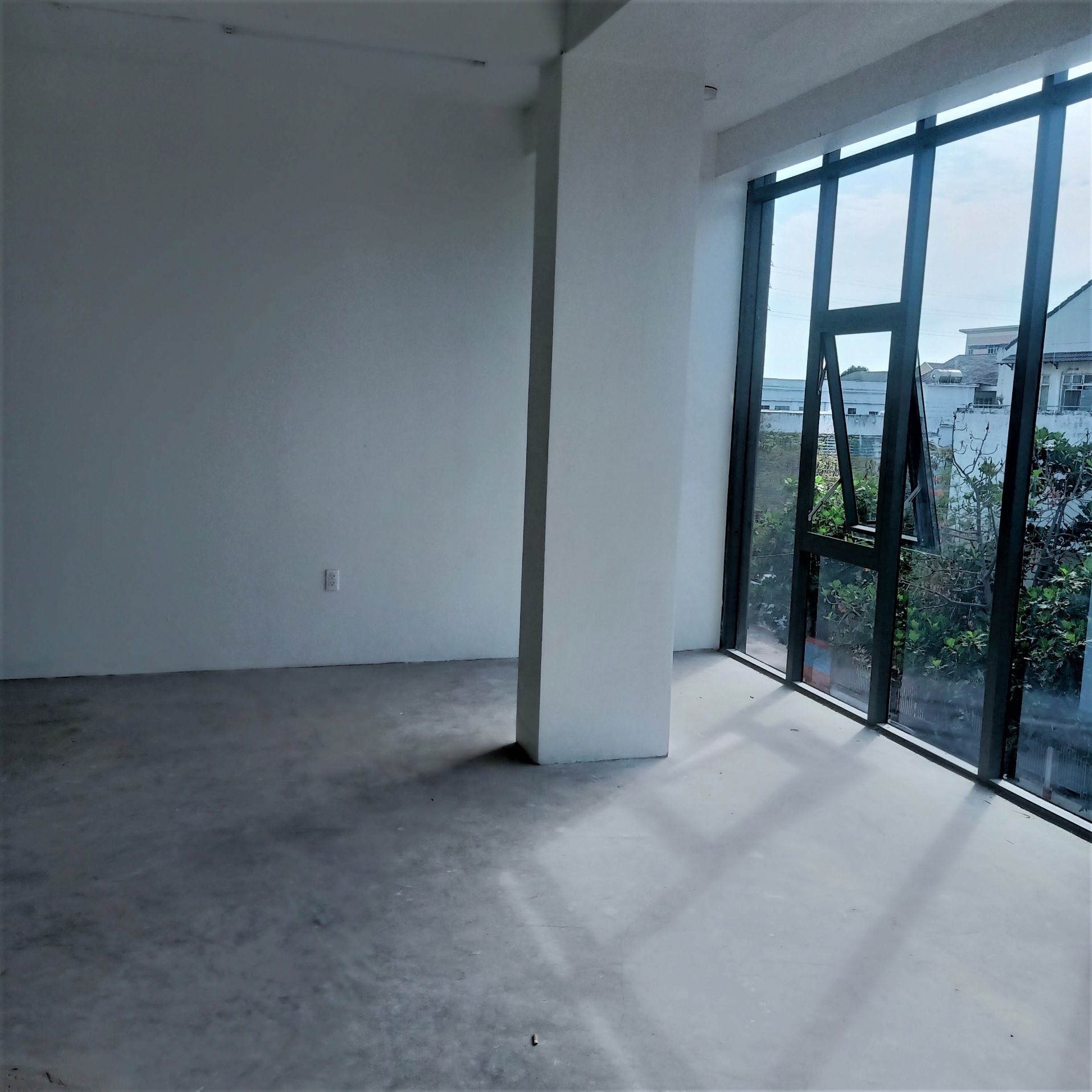 KHU VỰC LÀM KHUNG NHÔM KÍNH .jpg