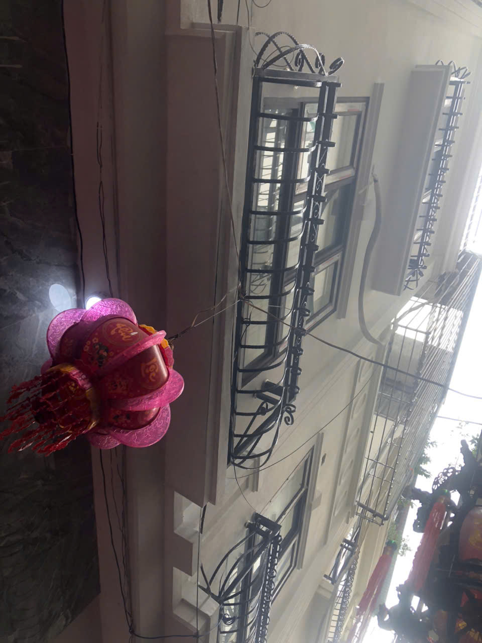 MẶT NGOÀI SỐ 3 QUÁN CHẢY.jpg