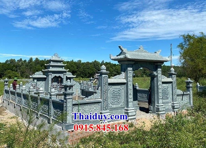 Mau-lan-can-tuong-rao-da-xay-khu-lang-mo-dep-nhat-hien-nay.jpg