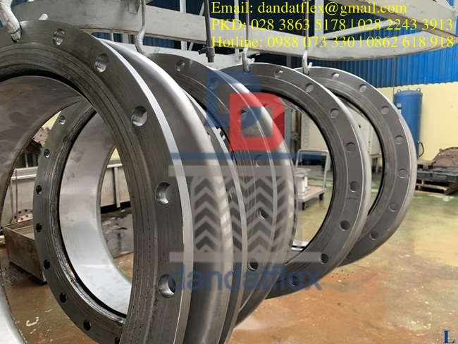 moi-noi-mem-212.jpg moi-noi-mem-212.jpg