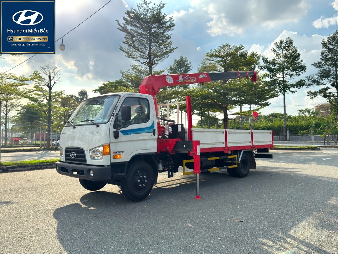 mua-xe-7-tan-gan-cau-hyundai-w11xl.jpg