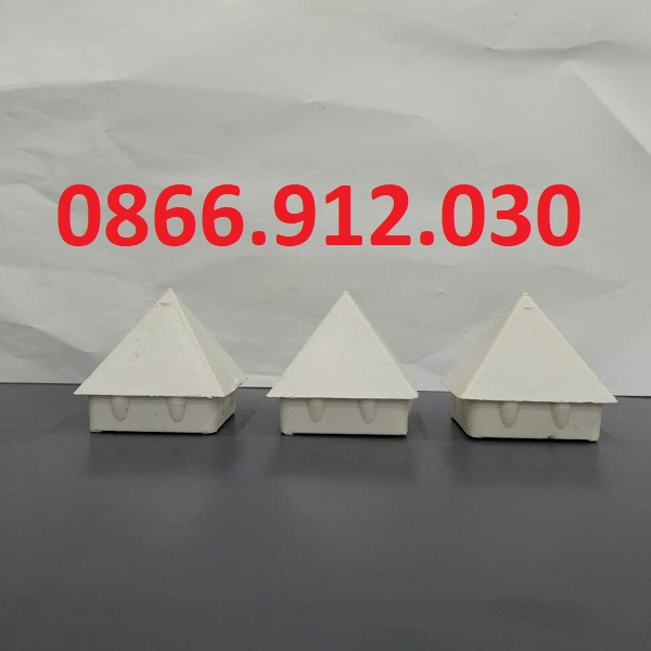 Nắp chụp đầu sắt hộp hàng rào vuông 40x40mm.jpg