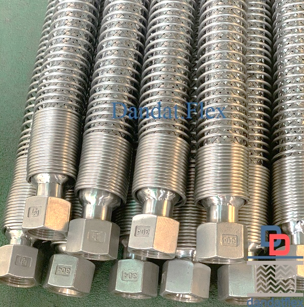 ống mềm giãn nở Inox trong công nghiệp.png