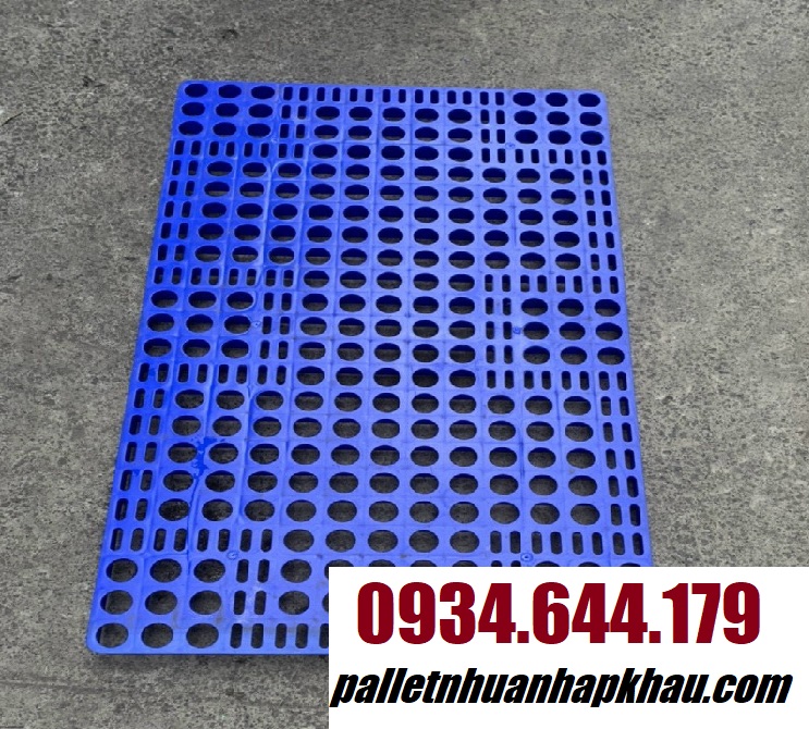 pallet nhựa tại sóc trăng.jpg