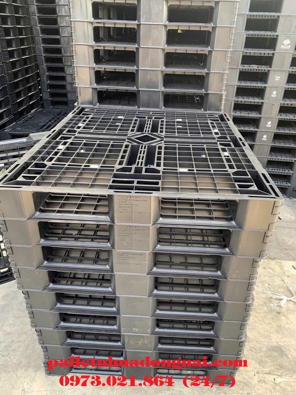 pallet-nhua-gia-re (6).jpg