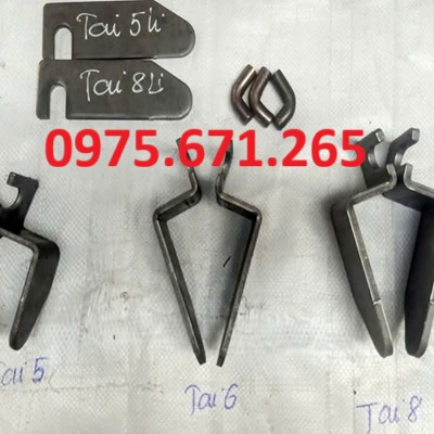 pát sắt bửng xe tải - Copy.jpg