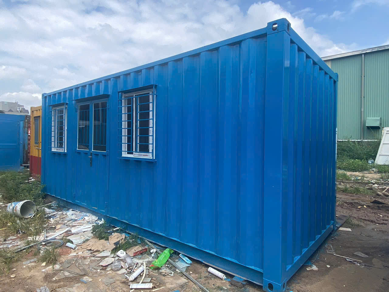 văn phòng 20 feet cửa đôi.jpg văn phòng 20 feet cửa đôi.jpg