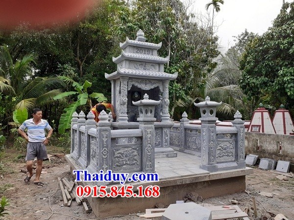 xay-48-lan-can-tuong-hang-rao-da-xanh-tu-nhien-nghia-trang-khu-lang-mo-dep-ban-quang-ninh.jpg