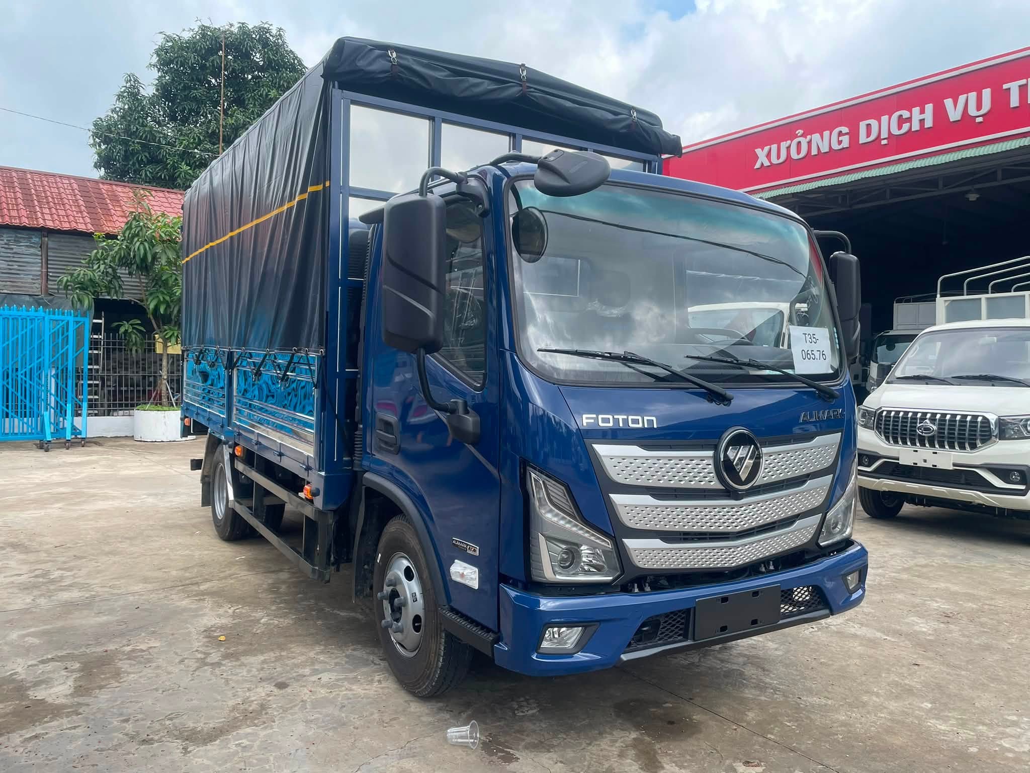 xe-3-5-tan-foton-s35-thung-bat.jpg