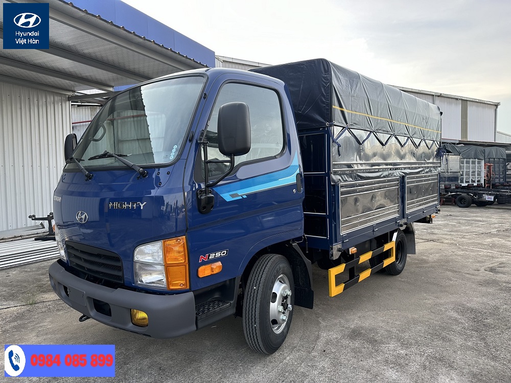 xe-tai-hyundai-n250-thung-bat.jpg