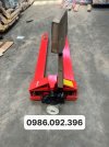 Xe nâng tay 5 tấn càng dài 2m.jpg