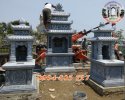 Nhung-mau-lang-mo-lap-dat-tai-Soc-Trang.JPG