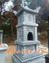 Thap-mo-da-de-tro-cot-ban-tai-Lam-Dong.JPG